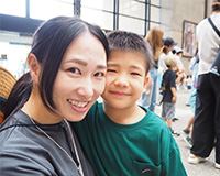 年長のお子さんとお母さん